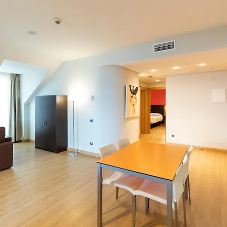 Maritimo Ris Apartment